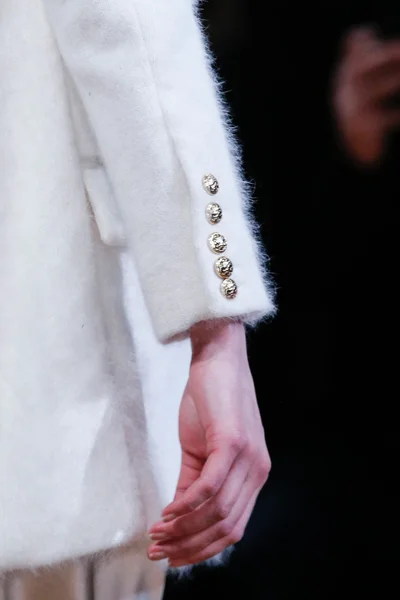 Look 17